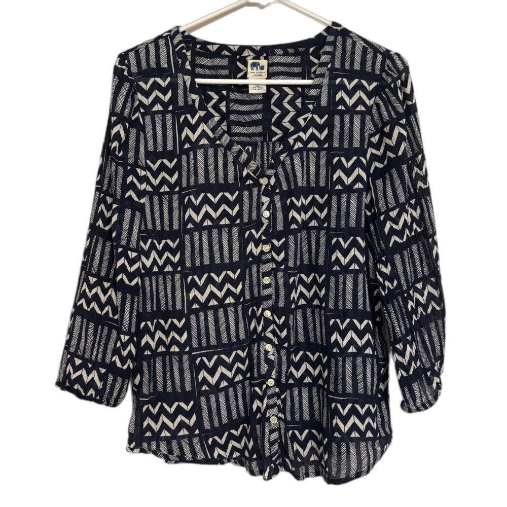 Lucky Brand Navy Blue and White Graphic Button Down Shirt